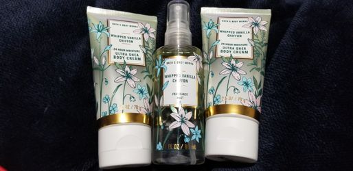 Whipped vanilla chiffon minis