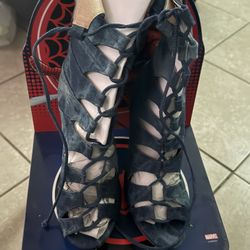 Black Boots Heels Size 8/5 