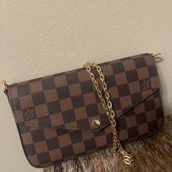 Louis Vuitton Pochette Felicia