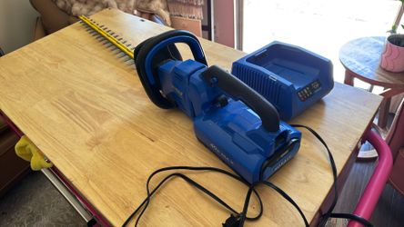 Kobalt battery hedge trimmer
