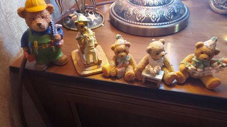 Teddy bear figurines