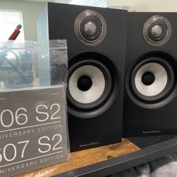 Bowers & Wilkins 607 S2 Speakers 