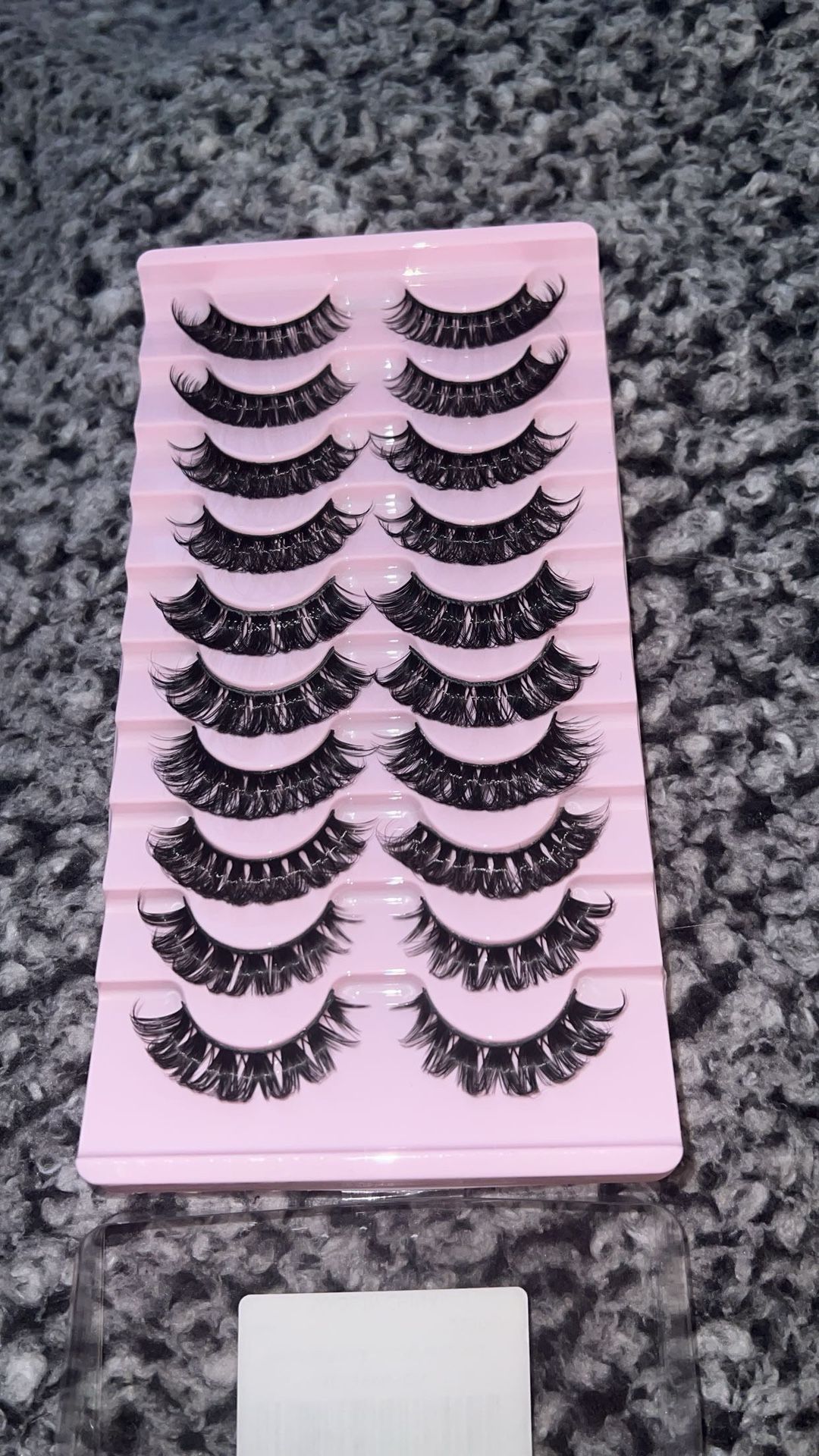 Brand New Set of Lashes
