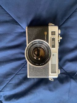 Vintage Yashica Electro 35 GSN 35mm rangefinder film camera