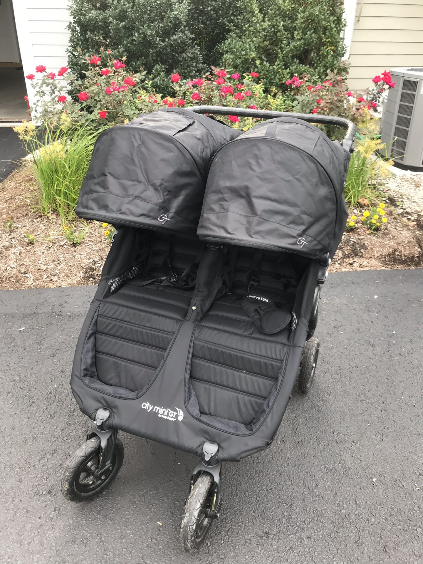 Like new Double stroller Citi Mini GT2 Baby jogger