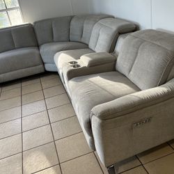 🔥 Cavani 6-Pc Dual Power Reclining Sectional – $1299 🔌🛋️