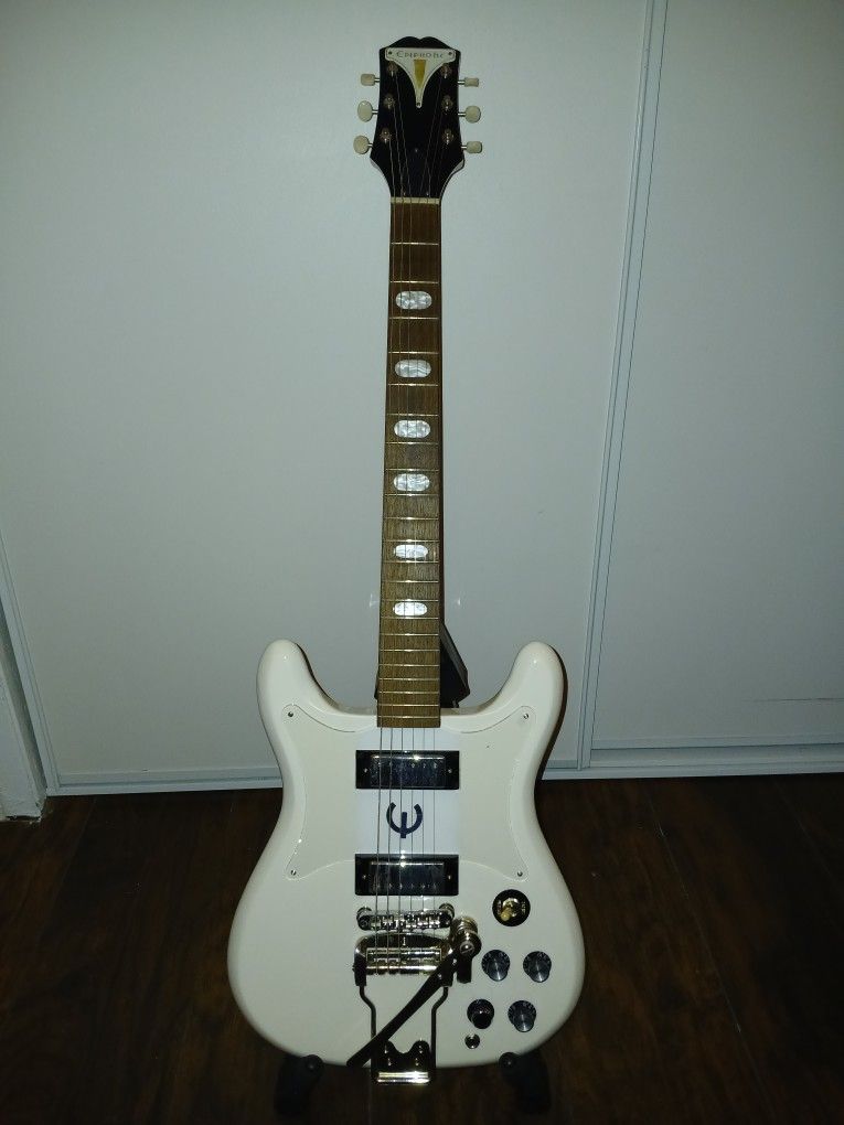 Epiphone Crestwood Custom Tremotone Guitar