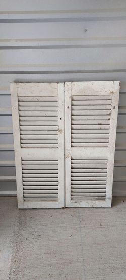 Antique French Wooden Louvered Shutters (15x39)