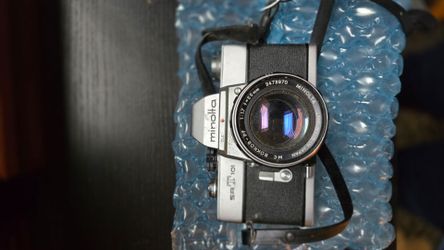 Minolta SRT101 camera