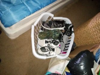 SHOE  Sale A Couple Pair are New! Men And  Women S