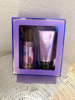 Victoria's Secret Love Spell Gift Set