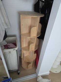 Wood rotating bookshelf