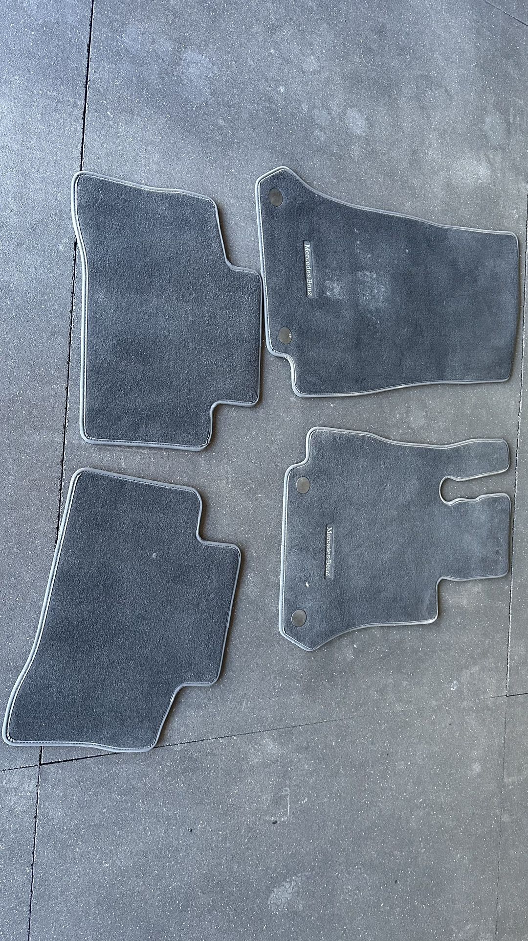 MB GLC300 ((contact info removed)) Floor Mats