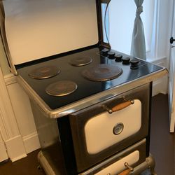 Heartland Classic 30’’ Free Standing Electric Stove 