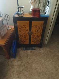 Beautiful Chinese Style Jewelry Cabinet