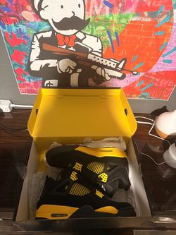 Jordan 4 thunder yellow
