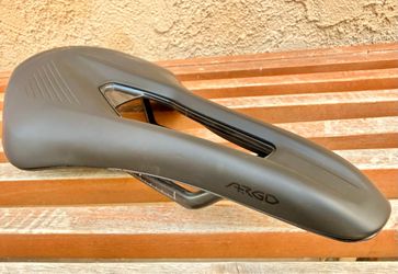 Fizik Vento Argo Carbon Rails Saddle
