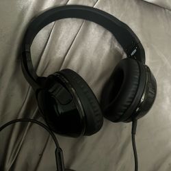 Skullcandy headphones