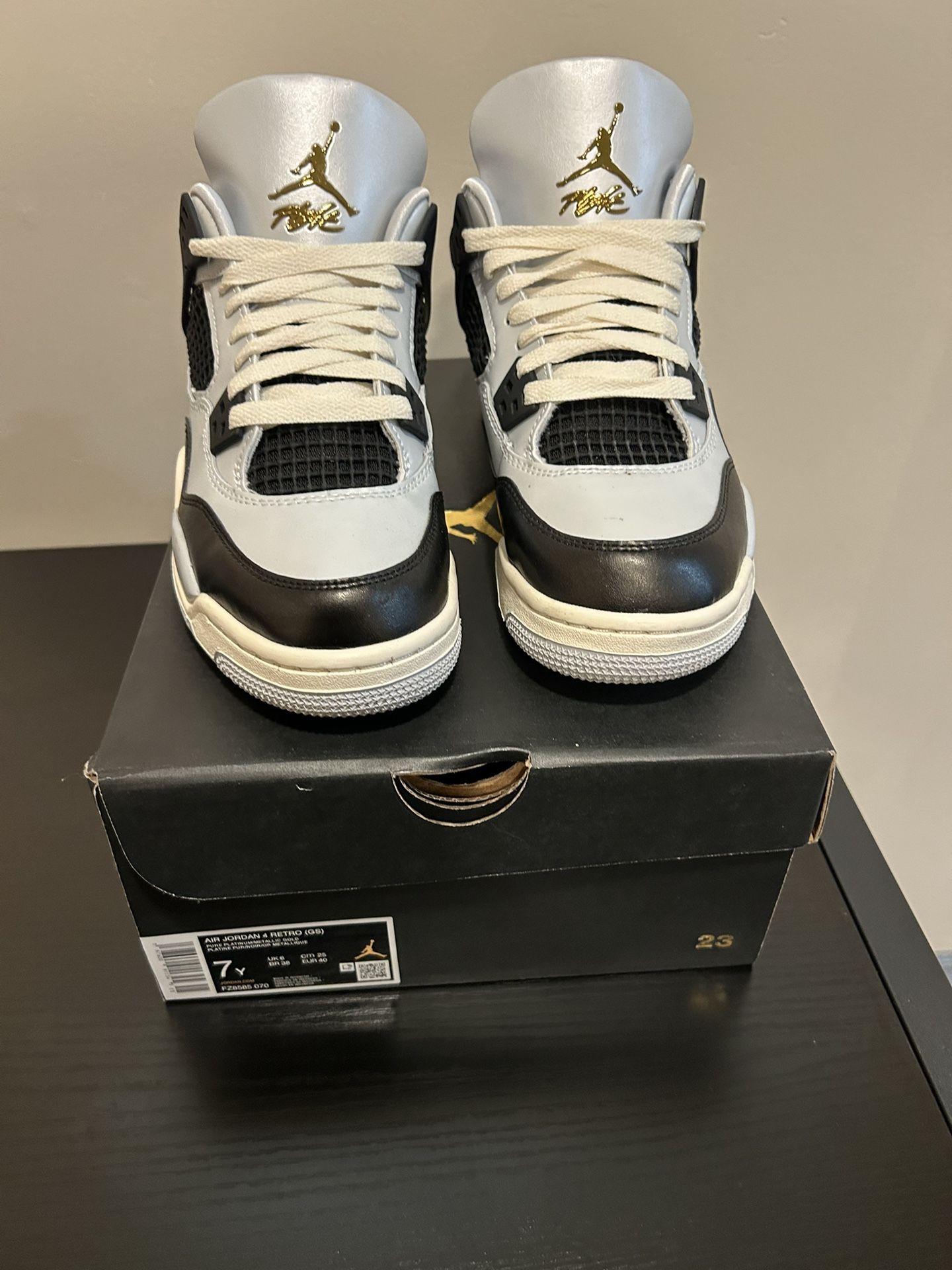 Air Jordan 4 Retro 