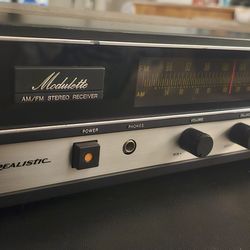 Vintage Realistic stereo tuner phono receiver with speakers