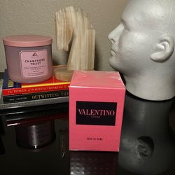 Valentino perfume / cologne