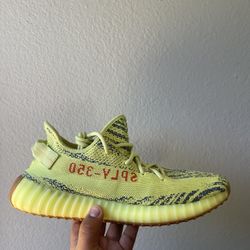 Yeezy 350 frozen yellow  Size 11 