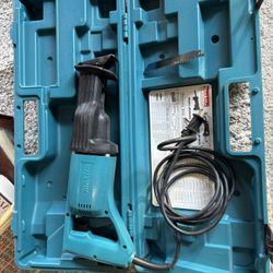 Saw (Makita) 