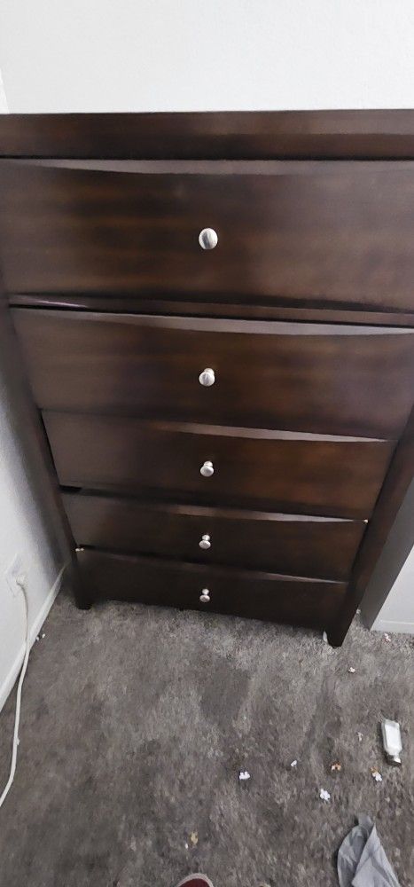 Dresser