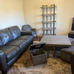 Living room decor great condition great Price!