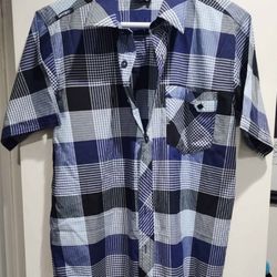Mens Medium Button Up