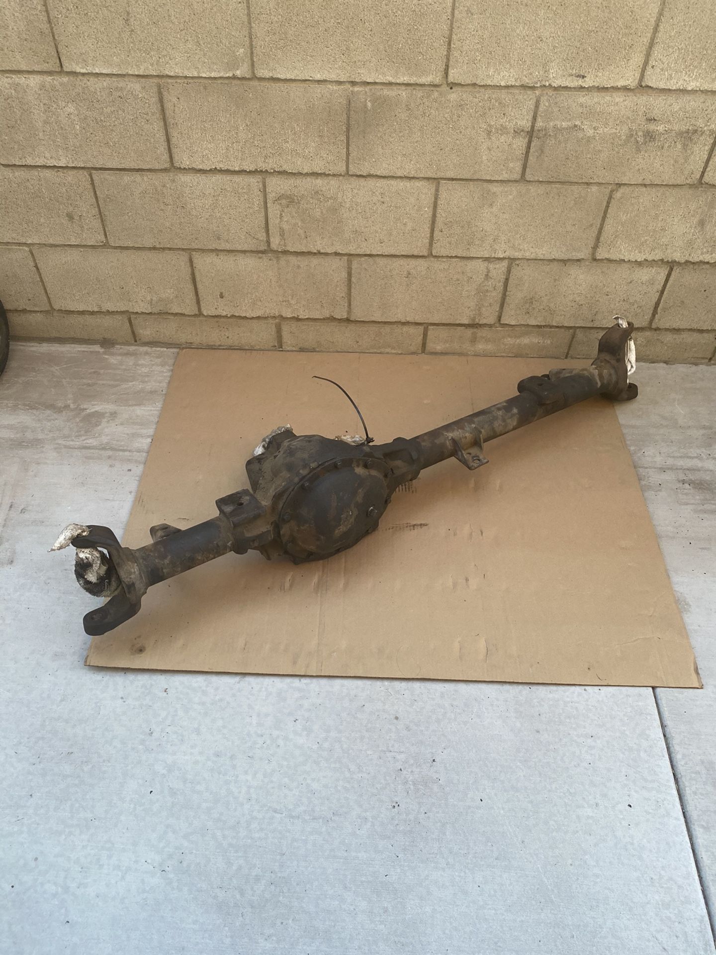 Chevy K5 Blazer k10 jimmy 1/2 ton axle housing