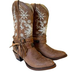 shyanne womens floral Embroidered western boots size 9