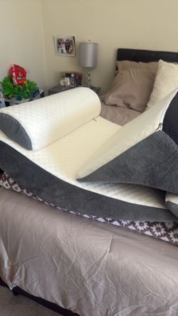 Wedged Pillow Set.