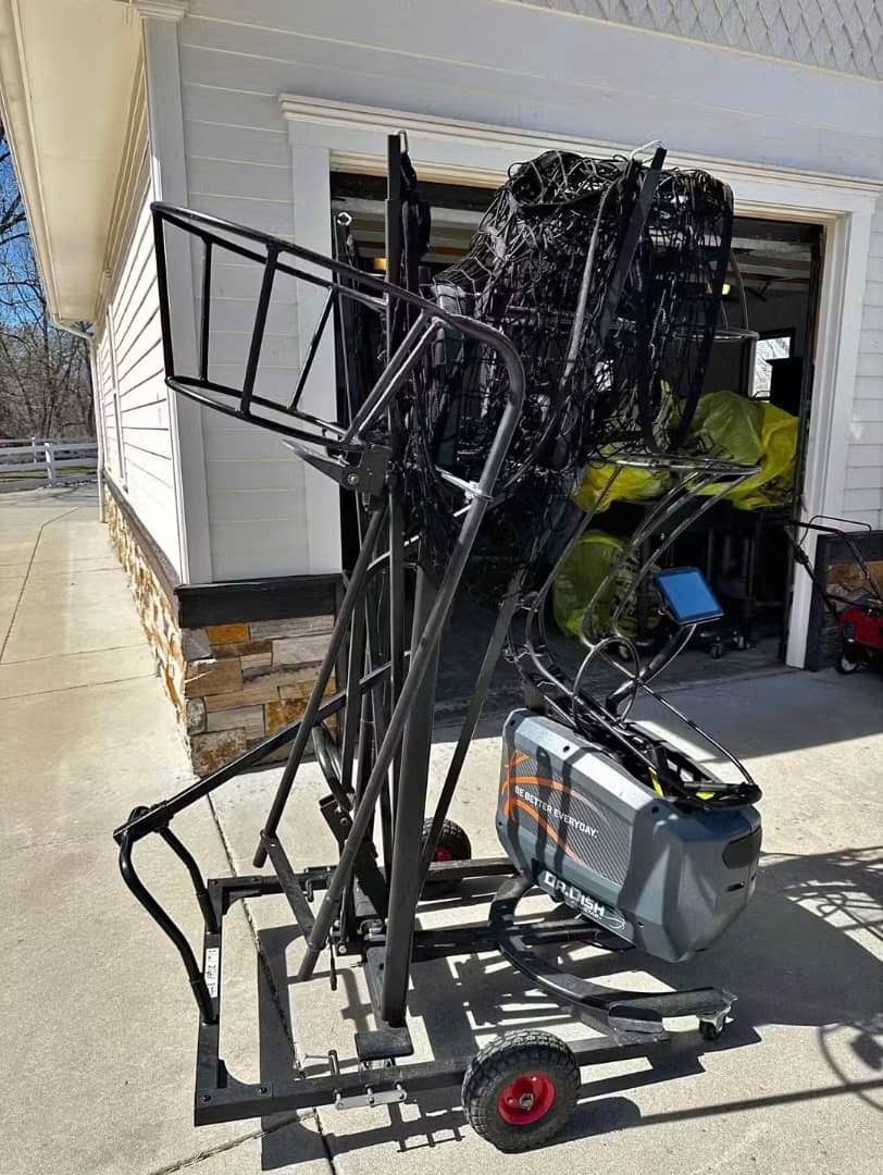Dr Dish Basketball Shooting Machine