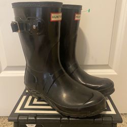 Hunter Women's Original Short Black Gloss Rain Boots  Waterproof Rain Size 8