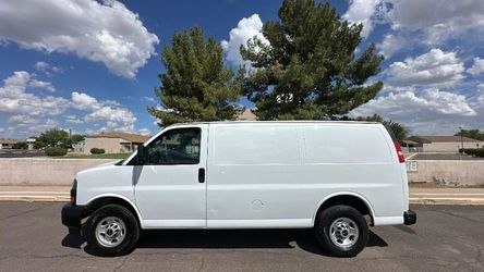 2022 GMC Savana 2500 Cargo
