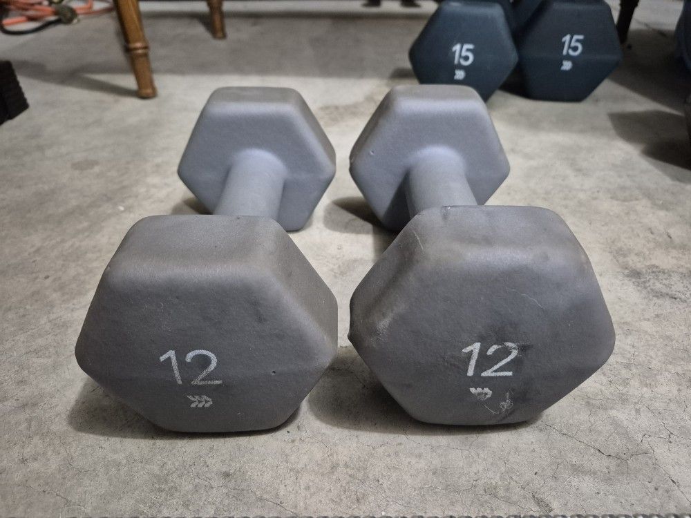 Set Of 12 Pounds Dumbell