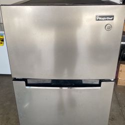 Magic Chef Refrigerator 