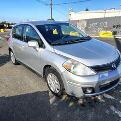 2011 Nissan Versa s