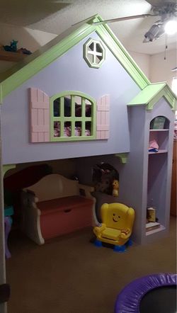 Doll house loft bed