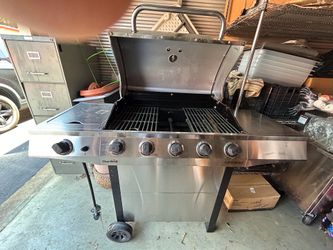 Char-Broil propane gas grill
