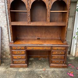 Executive Office Desk With Light Hutch 
