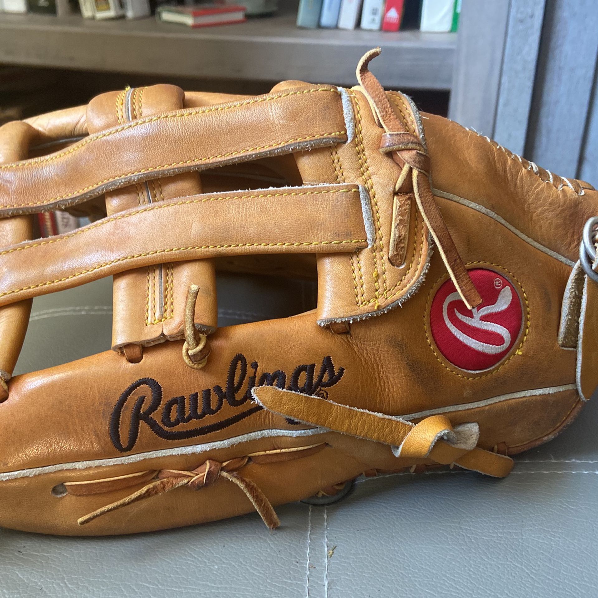 Rawlings Gold Glove Series 13.5” LHT Softball Glove