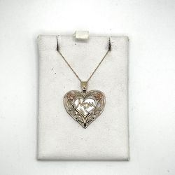 10kt Tri-color Mom Heart Opal Stone Pendant With Chain