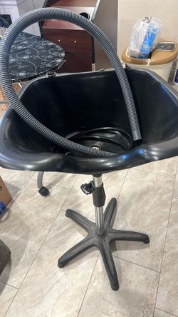 Portable shampoo bowl