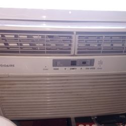 FRIGIDAIRE Ac Model :LRA087AT7