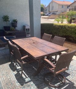 7 Piece Aluminum Patio Set (NOT WOOD) -with entertainment system and 2 extra chairs