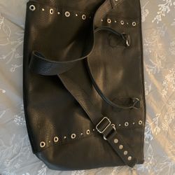 Black shoulder bag 
