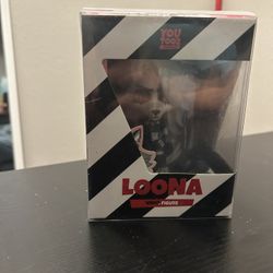 Loona Figure 
