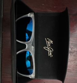 Maui Jim MJ862-05 Sunglasses, Clear Frame Blue Mirrored Lenses, Case